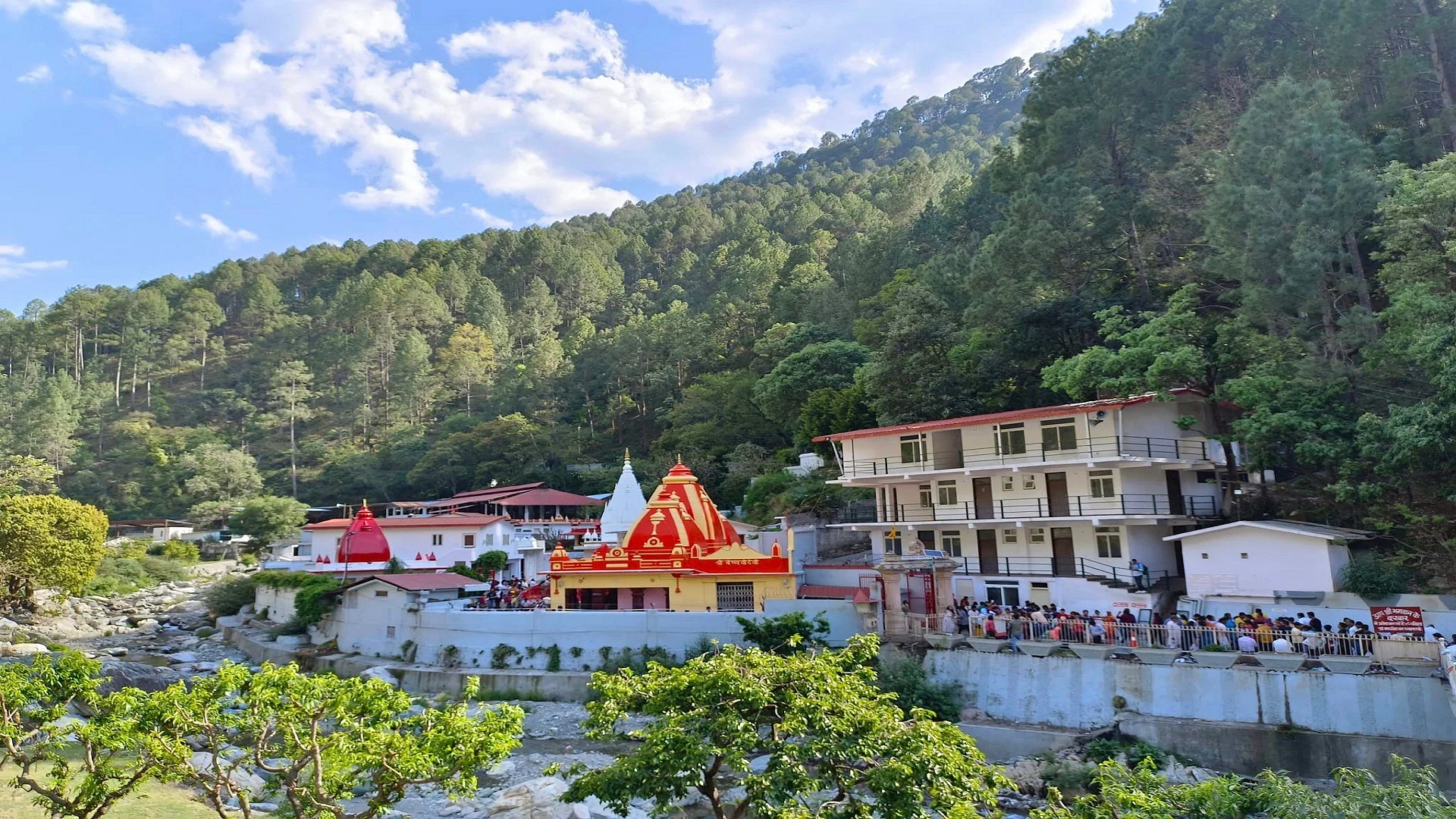 Discover the Serene and Spiritually Enriching Destination of Kainchi Dham