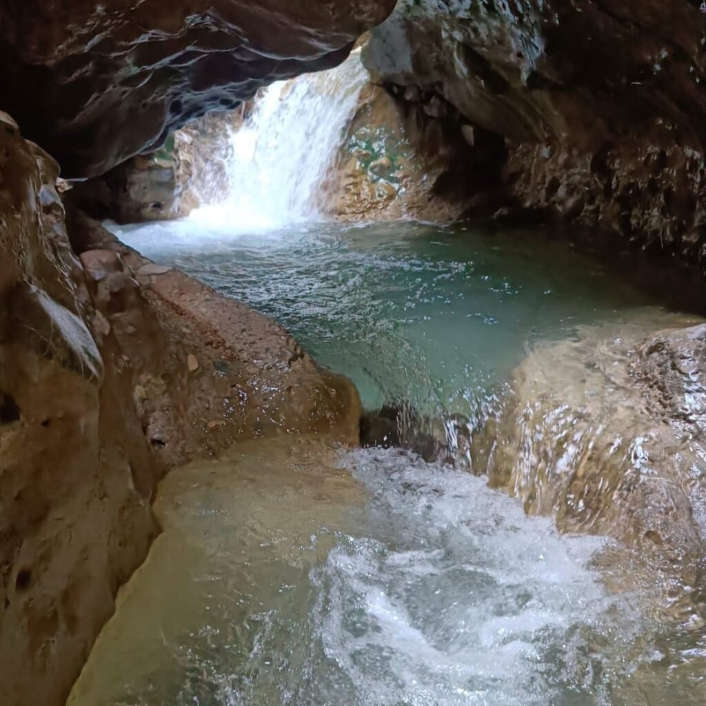 robber’s cave