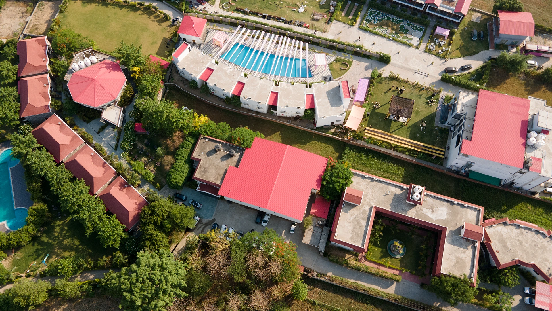 Crestmont Manral Resort